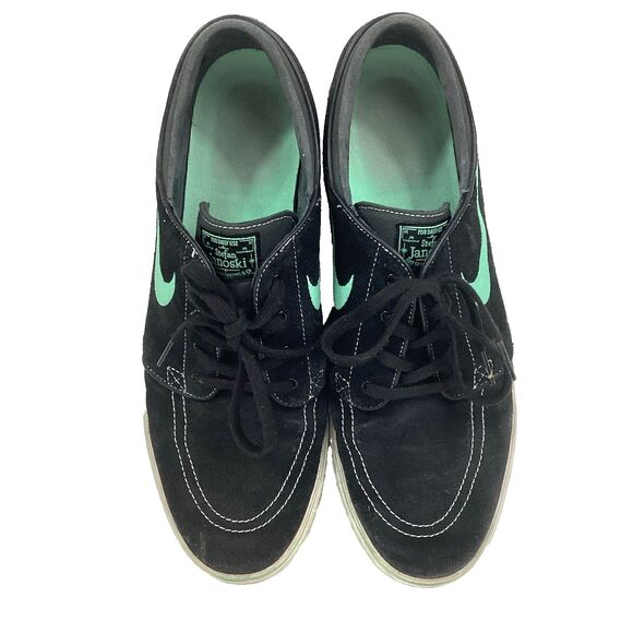 Athletic_Shoes